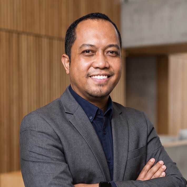 Teguh Hidayat